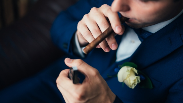 introduction on how to smoke cigars