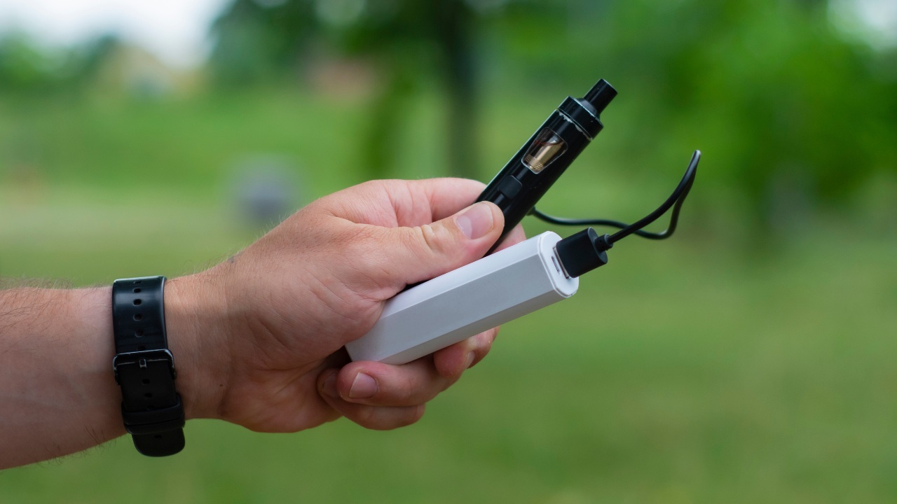 How Long Do Rechargeable Vapes Last? Your Ultimate Guide to Battery Life